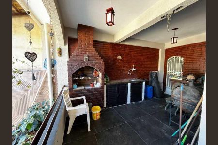 Casa de condomínio à venda com 273m², 3 quartos e 2 vagas
