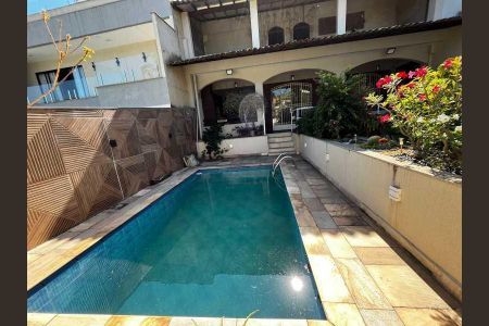 Casa de condomínio à venda com 273m², 3 quartos e 2 vagas