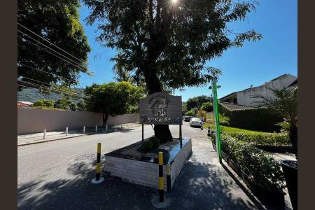 Casa de condomínio à venda com 273m², 3 quartos e 2 vagas