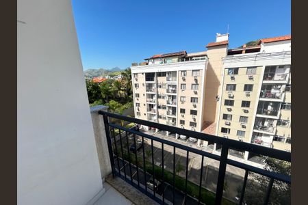 Varanda da Sala de apartamento para alugar com 2 quartos, 55m² em Jardim Sulacap, Rio de Janeiro