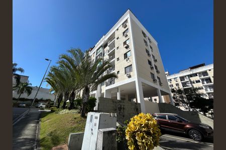 Apartamento para alugar com 55m², 2 quartos e 1 vagaFachada do bloco