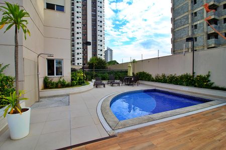 Apartamento à venda com 64m², 2 quartos e 1 vagaÁrea comum - Piscina