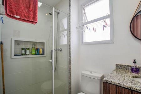 Apartamento à venda com 64m², 2 quartos e 1 vaga Apartamento à venda com 64m², 2 quartos e 1 vagaBanheiro da Suíte