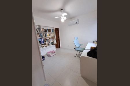 Casa à venda com 3 quartos, 94m² em Itaipu, Niterói