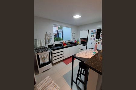 Casa à venda com 3 quartos, 94m² em Itaipu, Niterói