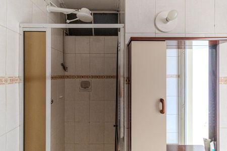 Banheiro de kitnet/studio para alugar com 1 quarto, 30m² em Vila Buarque, São Paulo