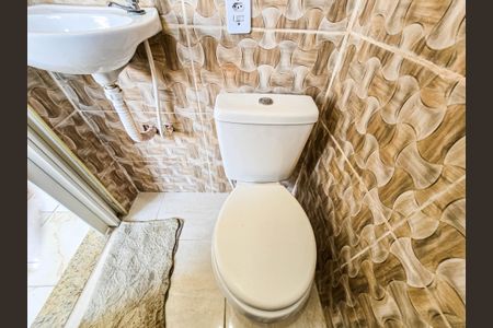 Apartamento para alugar com 76m², 2 quartos e sem vagaBanheiro