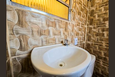 Apartamento para alugar com 76m², 2 quartos e sem vagaBanheiro