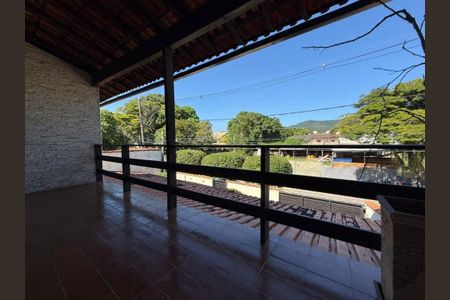 Casa à venda com 181m², 5 quartos e 2 vagas