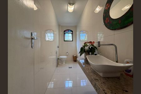 Casa à venda com 181m², 5 quartos e 2 vagas