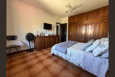 Casa à venda com 5 quartos, 181m² em Itaipu, Niterói