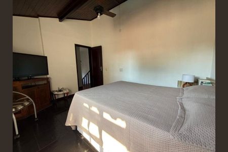 Casa à venda com 5 quartos, 181m² em Itaipu, Niterói