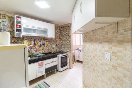 Apartamento à venda com 56m², 2 quartos e 1 vaga Apartamento à venda com 56m², 2 quartos e 1 vagaCozinha e área de serviço