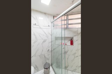 Apartamento à venda com 56m², 2 quartos e 1 vaga Apartamento à venda com 56m², 2 quartos e 1 vagaBanheiro