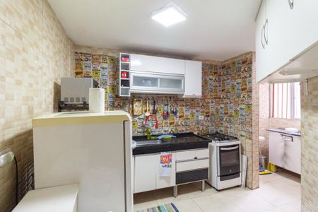 Apartamento à venda com 56m², 2 quartos e 1 vaga Apartamento à venda com 56m², 2 quartos e 1 vagaCozinha e área de serviço