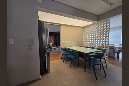 Apartamento para alugar com 128m², 2 quartos e 3 vagas