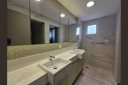Apartamento para alugar com 128m², 2 quartos e 3 vagas