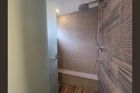 Apartamento para alugar com 128m², 2 quartos e 3 vagas
