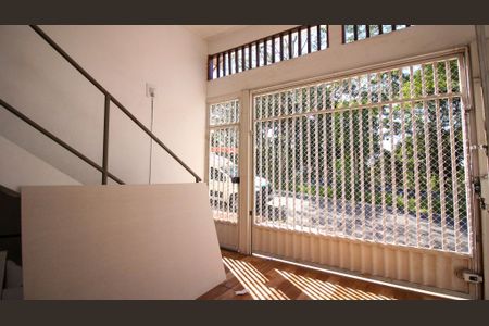Casa para alugar com 70m², 1 quarto e 1 vaga