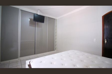 Casa para alugar com 120m², 2 quartos e 1 vaga