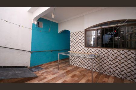 Casa para alugar com 120m², 2 quartos e 1 vaga
