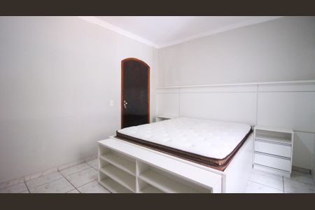 Casa para alugar com 120m², 2 quartos e 1 vaga
