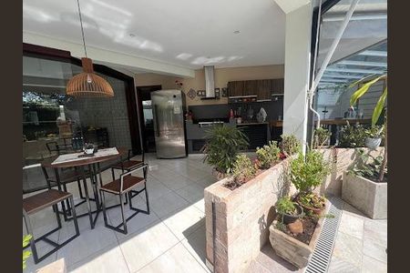 Casa à venda com 3 quartos, 457m² em Residencial das Estrelas, Barueri