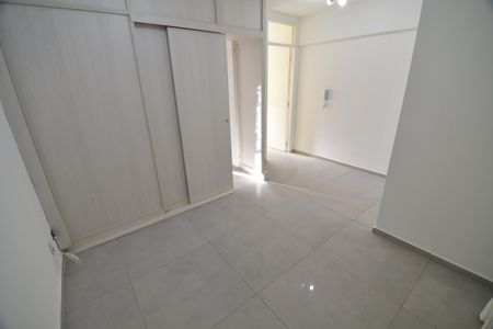 Sala de apartamento para alugar com 1 quarto, 40m² em Centro, Campinas