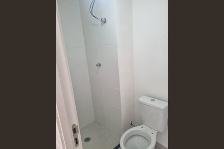 Banheiro de apartamento para alugar com 2 quartos, 33m² em Várzea da Barra Funda, São Paulo