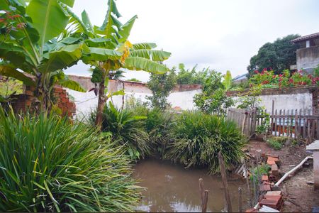 Casa para alugar com 77m², 2 quartos e 1 vagaQuintal