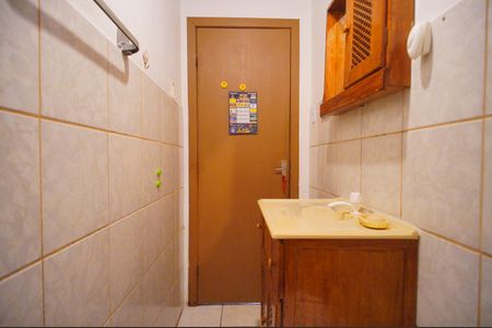 Casa para alugar com 77m², 2 quartos e 1 vagaBanheiro