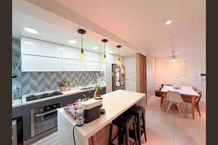 Apartamento à venda com 196m², 3 quartos e 2 vagas