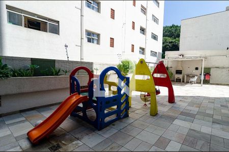 Apartamento à venda com 72m², 2 quartos e 2 vagas Apartamento à venda com 72m², 2 quartos e 2 vagasÁrea comum - Playground