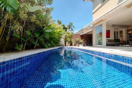 Casa à venda com 3 quartos, 441m² em Morumbi, São Paulo