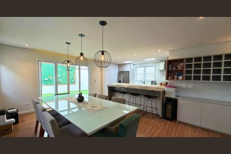 Casa à venda com 3 quartos, 187m² em Suru, Barueri