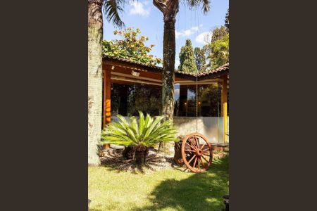 Casa à venda com 935m², 6 quartos e 8 vagas