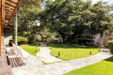 Casa à venda com 935m², 6 quartos e 8 vagas