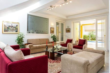 Casa à venda com 6 quartos, 935m² em Chácara Monte Alegre, São Paulo