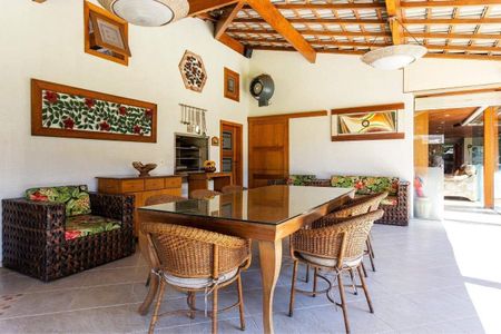 Casa à venda com 935m², 6 quartos e 8 vagas