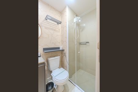 Banheiro de kitnet/studio para alugar com 1 quarto, 27m² em Bela Vista, São Paulo