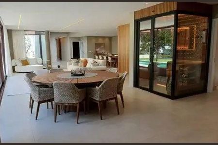 Casa à venda com 4 quartos, 700m² em Alphaville Residencial Um, Barueri