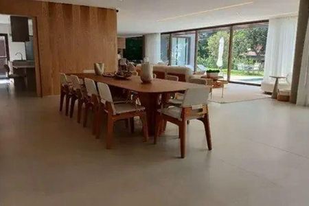 Casa à venda com 4 quartos, 700m² em Alphaville Residencial Um, Barueri