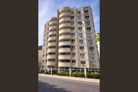 Apartamento para alugar com 77m², 2 quartos e 1 vaga