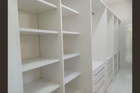 Casa de condomínio para alugar com 400m², 4 quartos e sem vaga