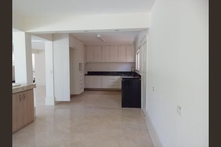 Casa de condomínio para alugar com 400m², 4 quartos e sem vaga