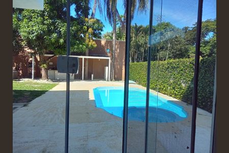 Casa de condomínio para alugar com 400m², 4 quartos e sem vaga