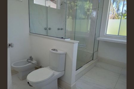 Casa de condomínio para alugar com 400m², 4 quartos e sem vaga