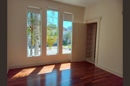Casa de condomínio para alugar com 400m², 4 quartos e sem vaga