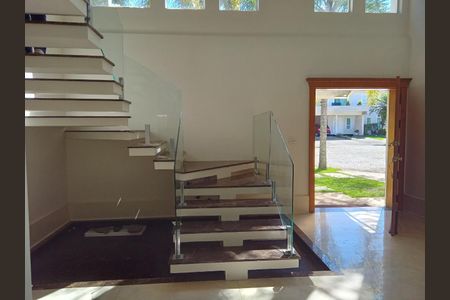 Casa de condomínio para alugar com 400m², 4 quartos e sem vaga