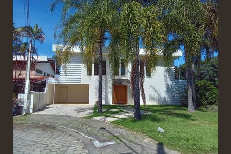 Casa de condomínio para alugar com 400m², 4 quartos e sem vaga